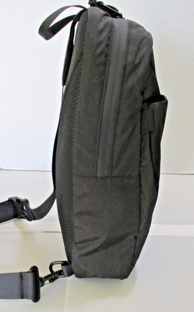 CAMELBAK Black Arete Small Sling Bag NWOT