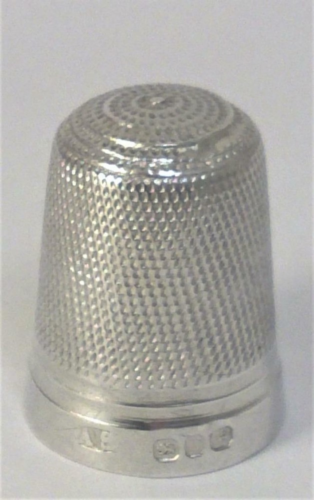 Victorian hallmarked Sterling Silver Thimble – 1887