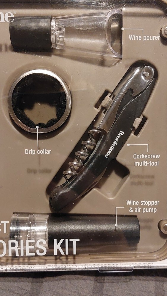 NEW Brookstone Compact Wine Accessories Kit - Shelf