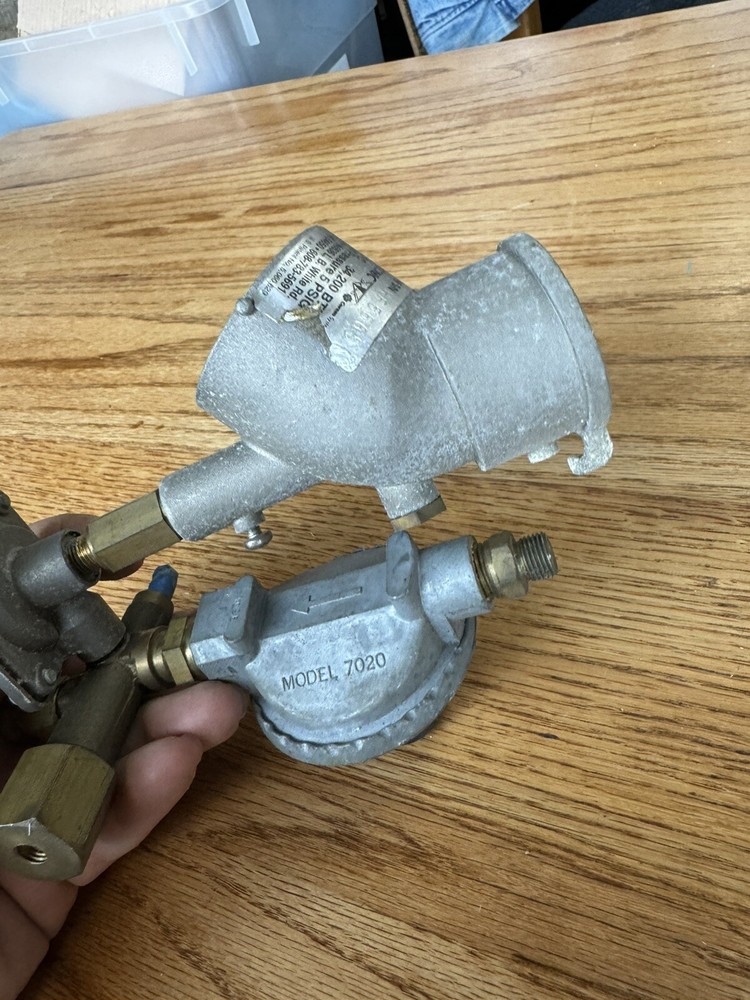 infraconic 134pc lb white regulator for brooder ?