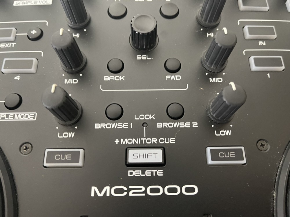 Denon DJ MC2000 2-Channel DJ Controller Black with USB Cable Tested & Working