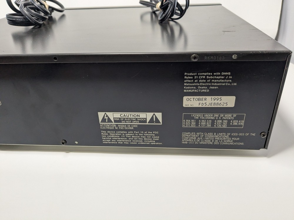 Technics SL-PD687 Compact Disc Changer - 5 Disc - Black - Tested W/Cables