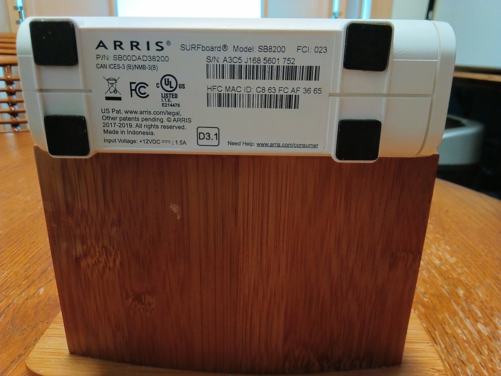 ARRIS SB8200 10 Gbps 2 Port Cable Modem