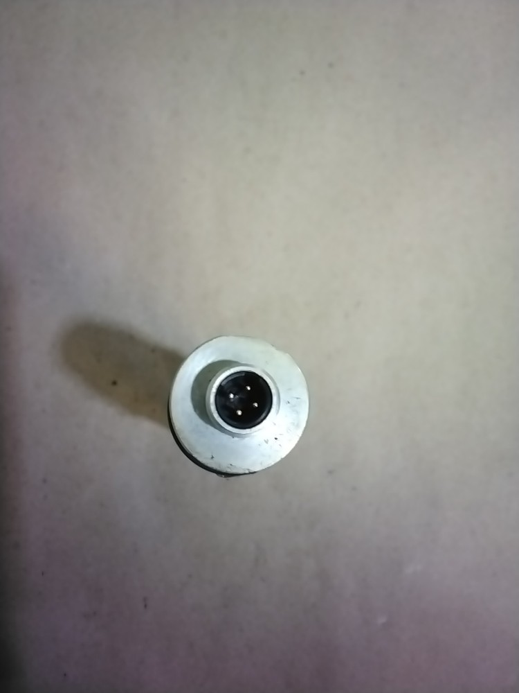 IFM Efector D45127 Proximity Switch