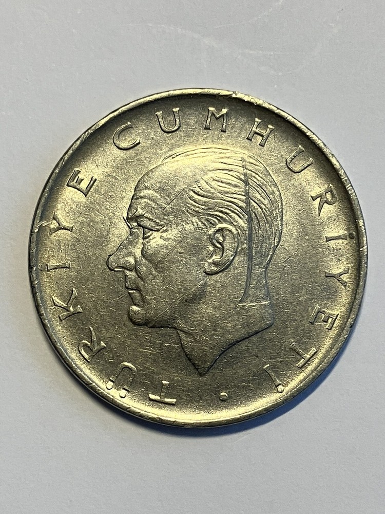 Turkey 1 Lira 1969 as pictured. Free postage