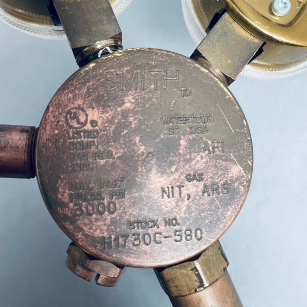 Smith Multistage Gas Regulator CGA 320 Inlet