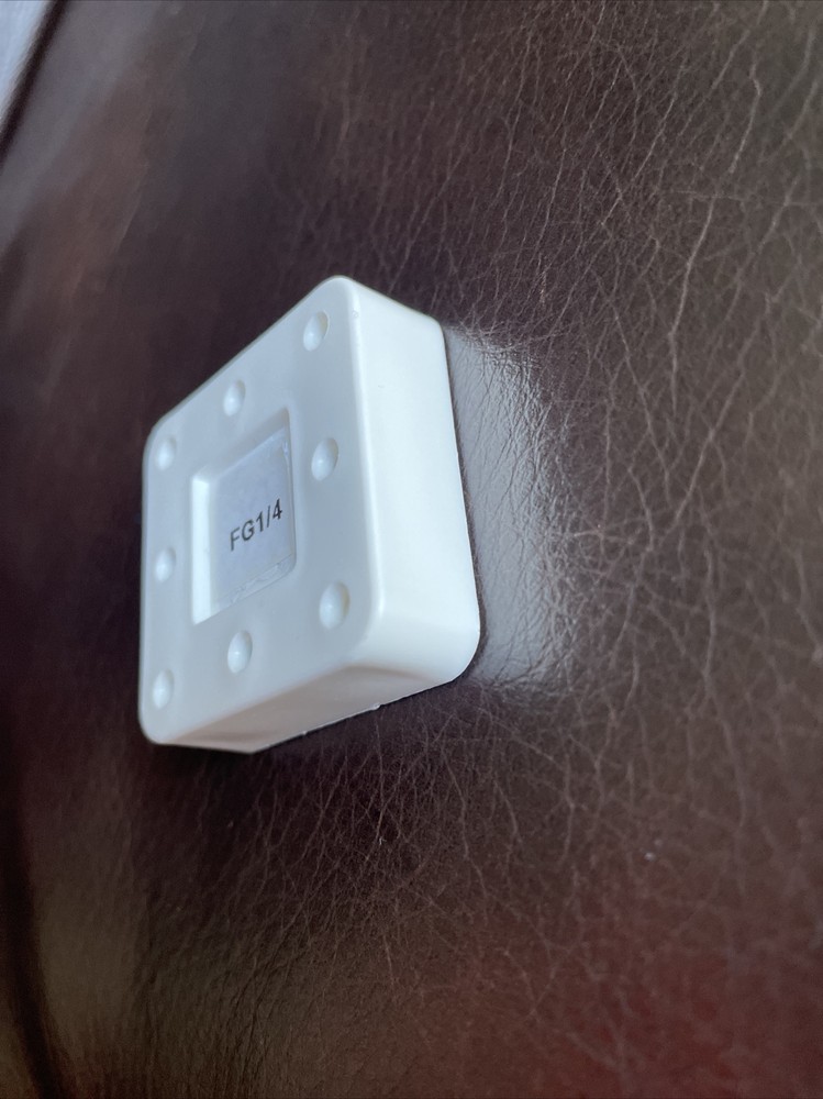 ZIRC 8-Hole Magnetic Bur Block White 50Z400A.