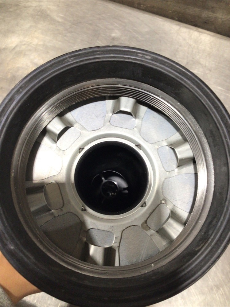 OIL FILTER 1841606C1 Nos Surplus