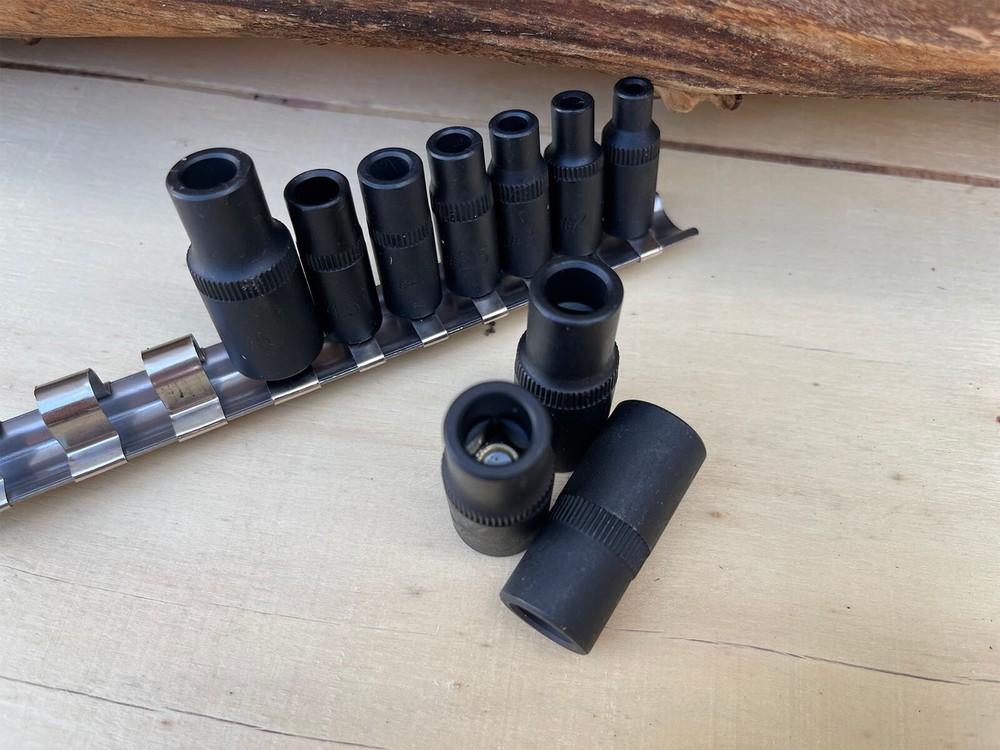 10pc Thread Repair Tap Socket Set Holder Square Sockets 1/4 & 3/8 Dr. M1.5- M14