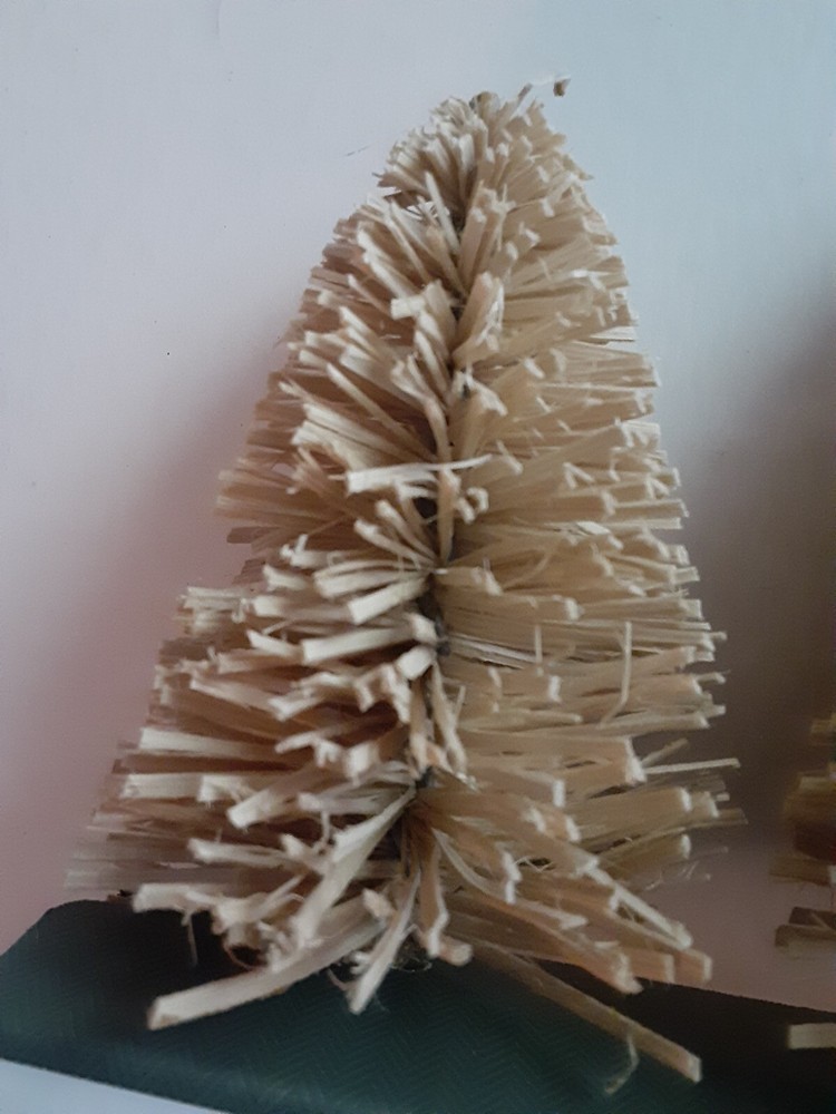 3 Target Threshold Natural Straw Bottlebrush Christmas Tree Set Tabletop Decor