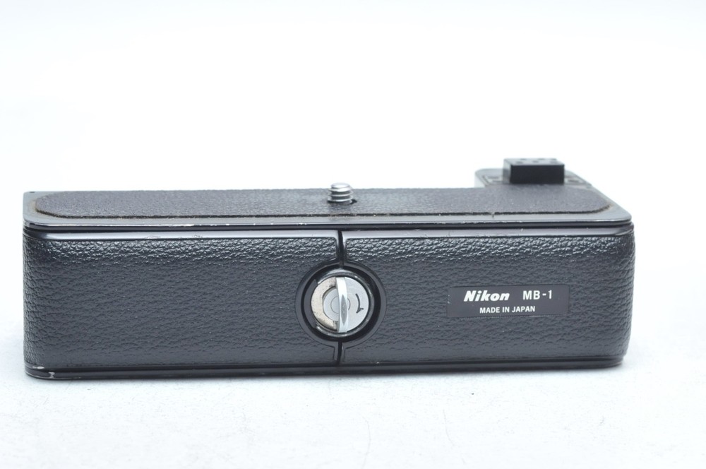 Nikon MB-1 Battery Pack Holder Only