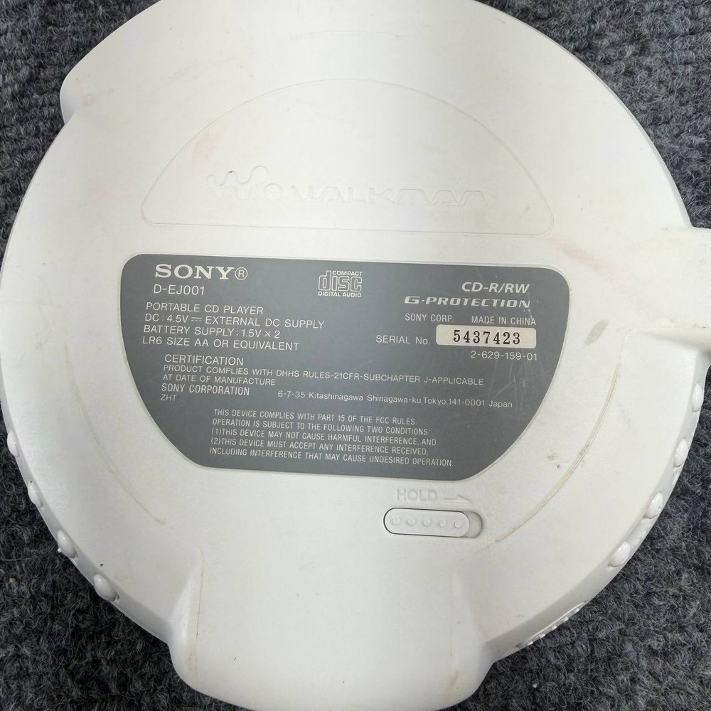 Sony Walkman D-EJ001 Portable CD Player G-Protection White - Powers On
