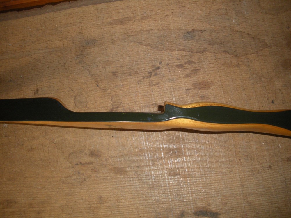 BLACK HAWK RH “SHORT BEE” 45# 60” RECURVE BOW / Clean Bow