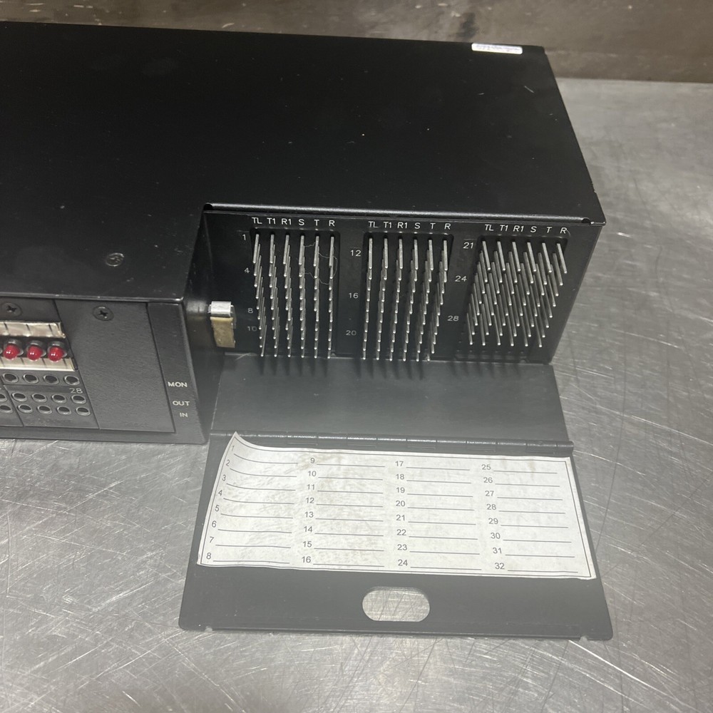 Telect 010-0128-0001 DSX1 PANEL 28-Termination Used Surplus