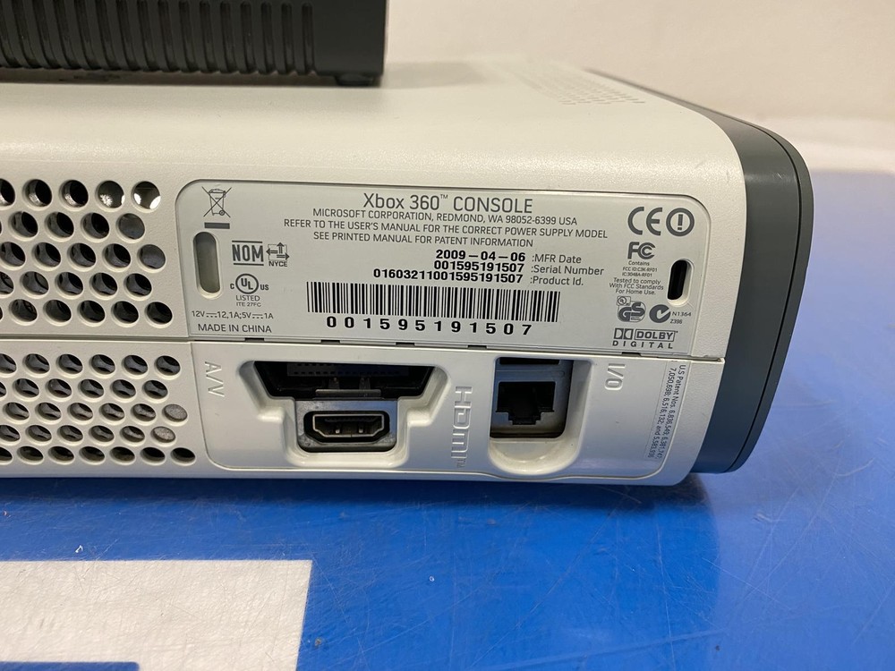MICROSOFT XBOX 360 / 20GB HDD / POWER SUPPLY