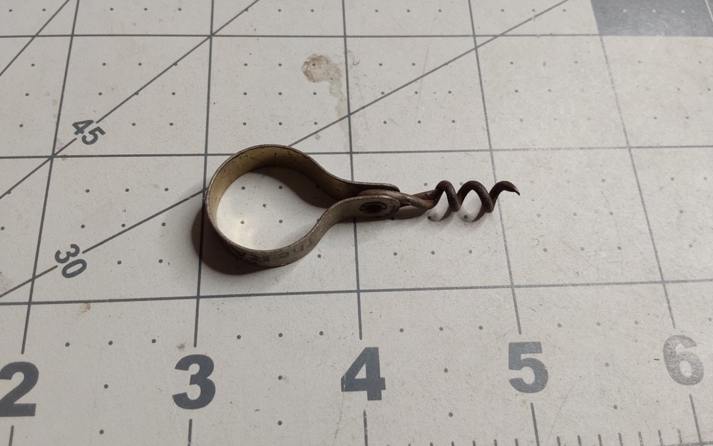 THE RAWLEIGH MAN FINGER PULL CORKSCREW FOLDING