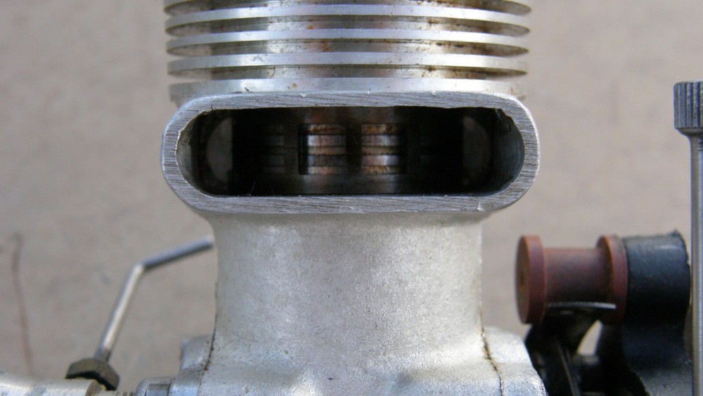 McCoy .60 Red Head Spark Ignition Gas/Nitro Engine McCoy Invader Tether Car Nice