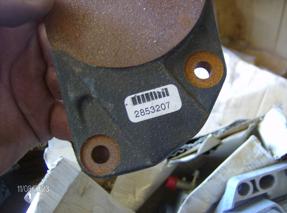 IVECO CNH 2853207 504075011 BRACKET