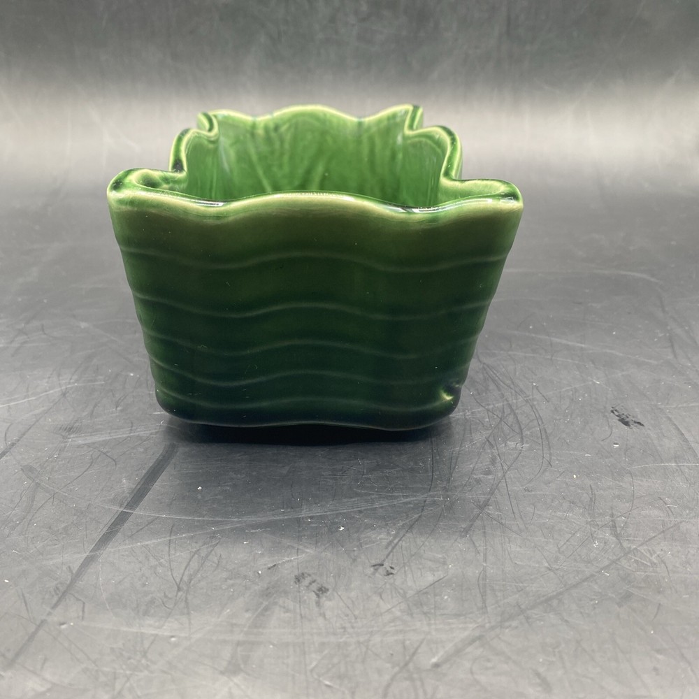 McCoy USA Green Ruffled Edge Striped Rectangular Pottery Planter Vase