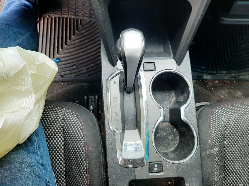 TERRAIN 2011 Headrest 1031696