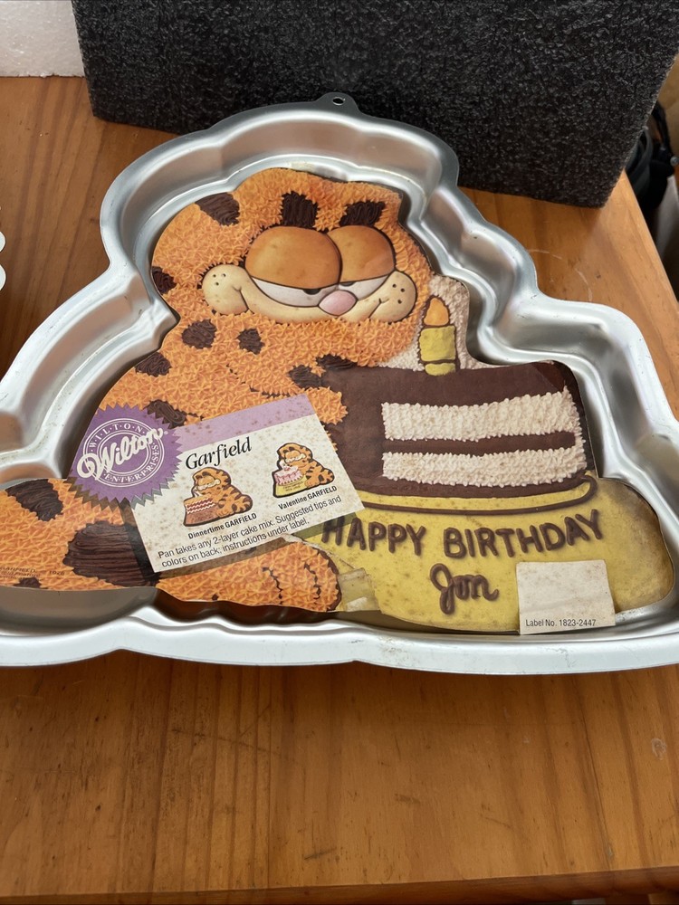 Bart Simpson And Garfield Cake Pans