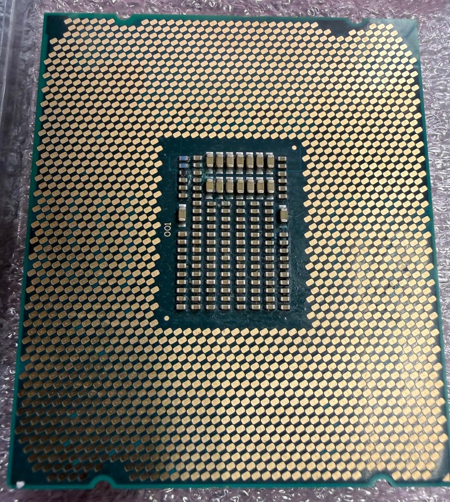 Intel Xeon W-2245 8-Core LGA2066 3.90GHz Processor SRH02