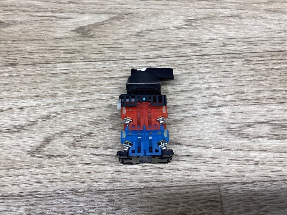 Fuji Electric AR22WR-1 Selector Switch #856D77