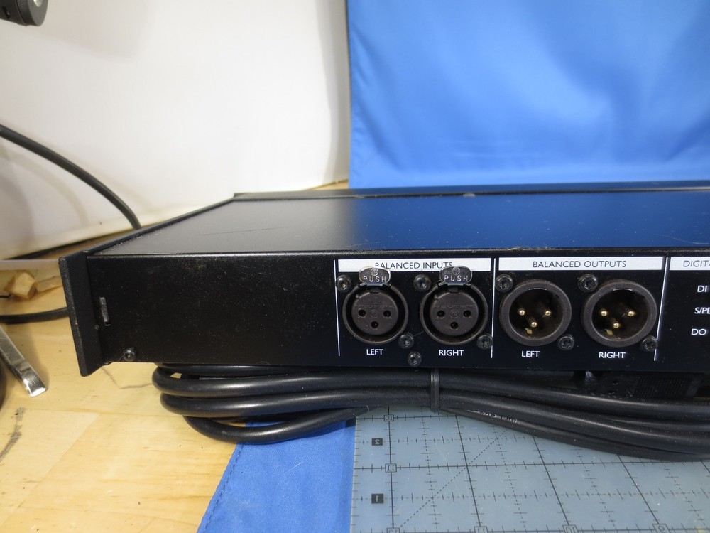 TC Electronic M-One XL Dual Engine Multi-Effects Processor W/ Manual & AC cord.