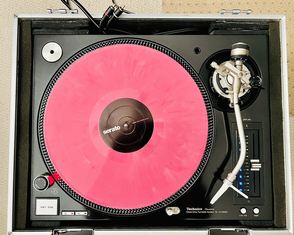 TECHNICS SL1210M5G GRANDMASTER BLACK Set 2x In Mint