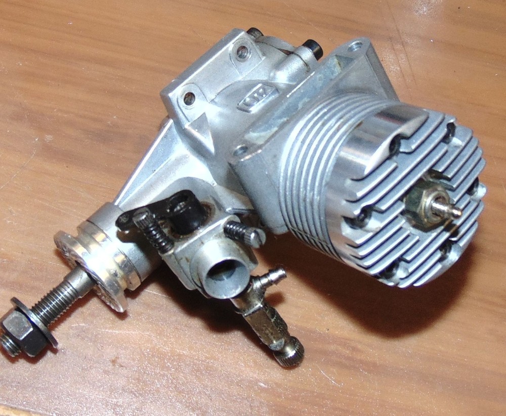 Thunder Tiger GP 40 RC Model Airplane Engine.. nice 3
