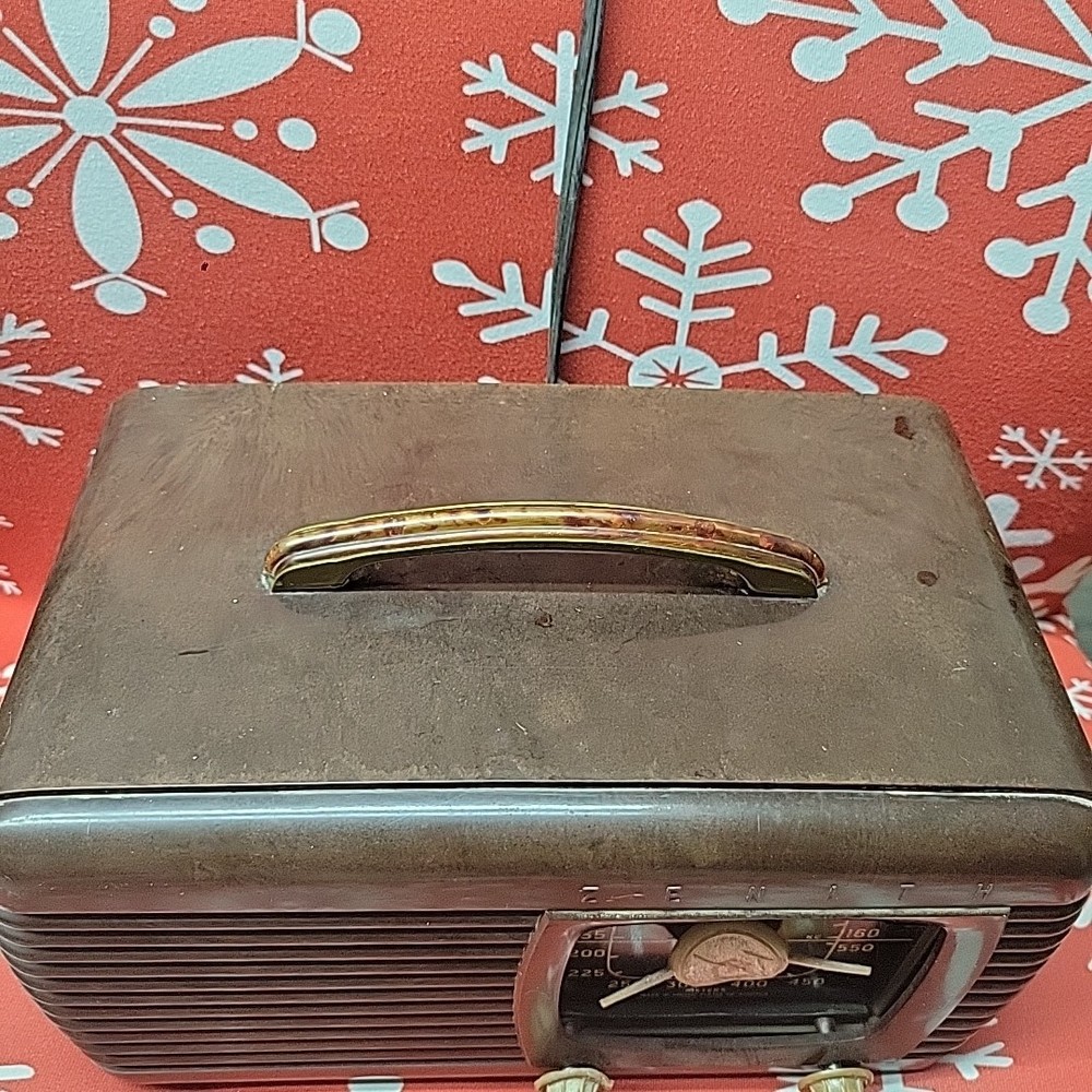 Vintage ZENITH Model 6D510 Bakelite Finish Untested Very Rare Model Nice 1940's