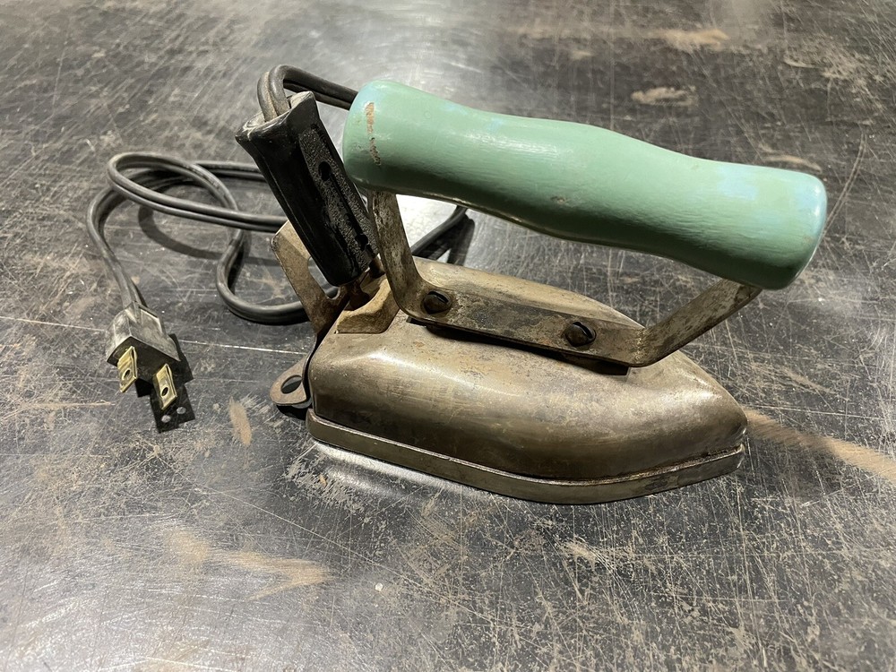 Travel Vintage Iron Unknown Brand(working)