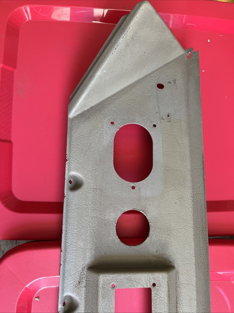Peterbilt Unibilt Sleeper Control Panel Used Grey W/ Logo Z35