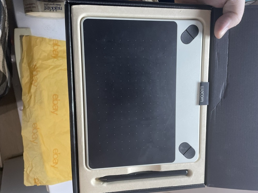 Wacom Intuos Draw Creative Graphics Tablet Small White- CTL490