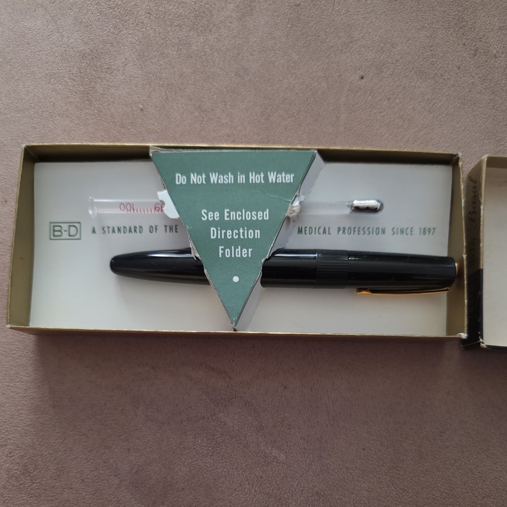 Vintage 1950s B-D Basal Temperature Thermometer In Box