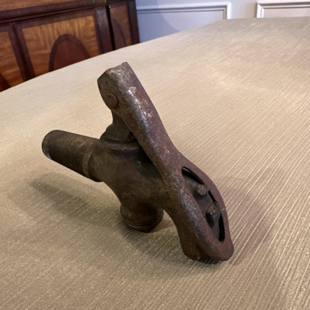 VINTAGE BRASS SPIGOT VALVE