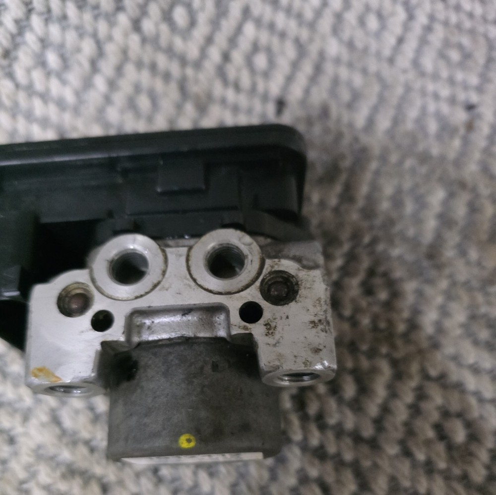 2015 HONDA CB 650F ABS PUMP.