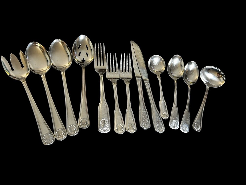 13 Oneida Wallace Rogers National Shell Pattern Forks Spoons Knives Serving Pcs