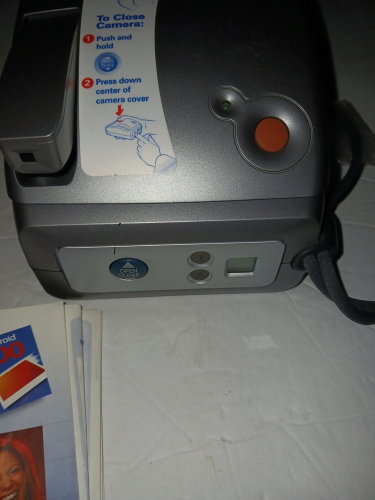 VTG Polaroid One 600 Folding Instant Camera with strap Gray Orange Button