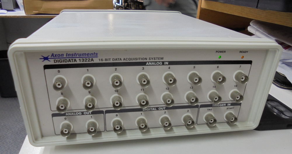 Axon Instruments Digidata 1322A 16 Bit Data Acquisition System