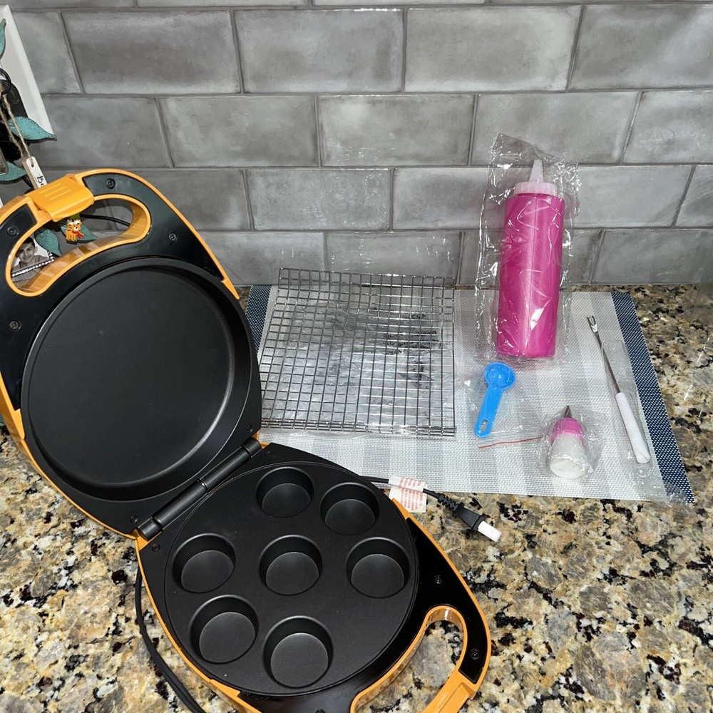 Bella Cupcake Maker Kit