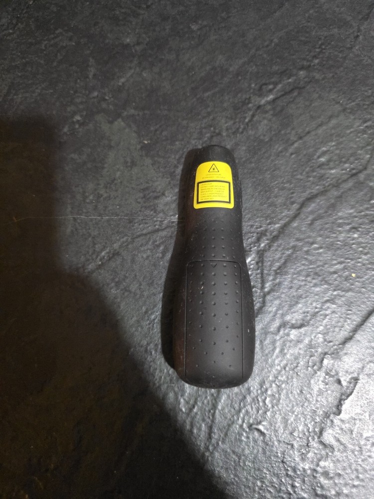 Logitech R400 Presenter w/Laser Pointer Black (910-001354)