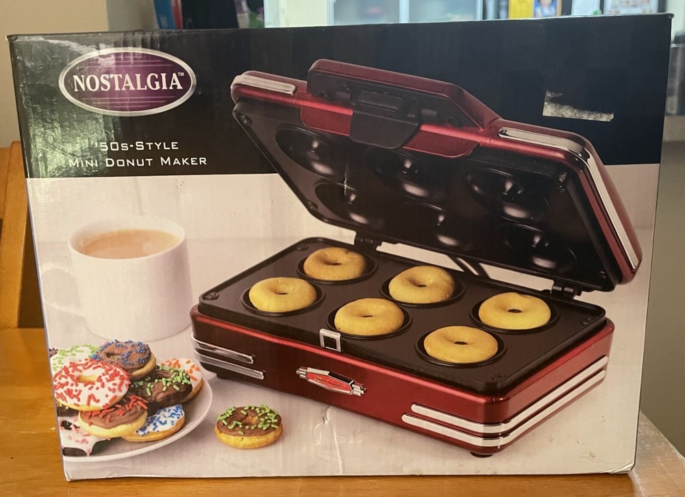 NOSTALGIA '50s-STYLE MINI DONUT MAKER