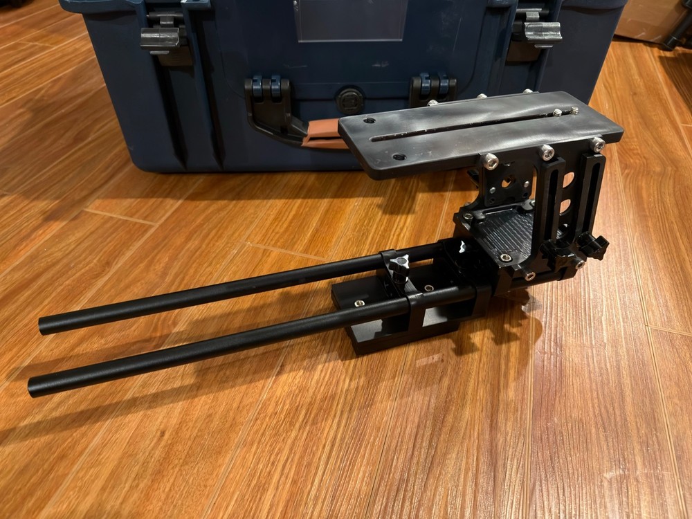 Telmax T2 17" Teleprompter w/ rolling hard case