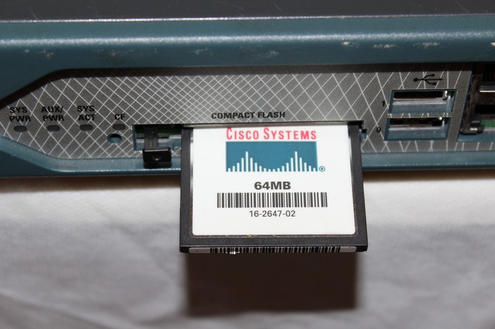 CISCO 2800 Series Model 2811 Fast Ethernet Integrated Services Router