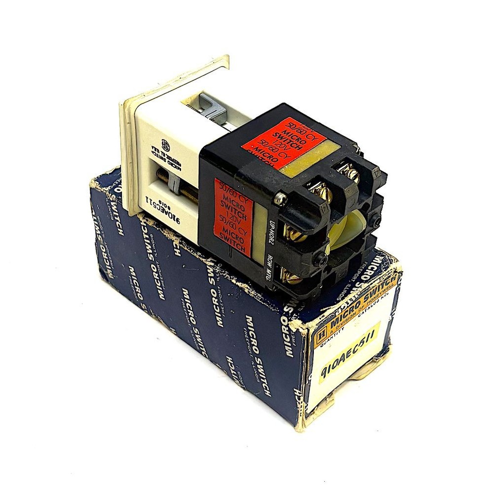 Micro Switch 910AEC511 Manual Control Selector Switch (New)