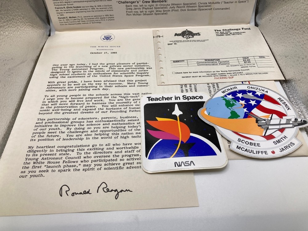 Young Astronauts The Challenger Commemorative Packet 1986