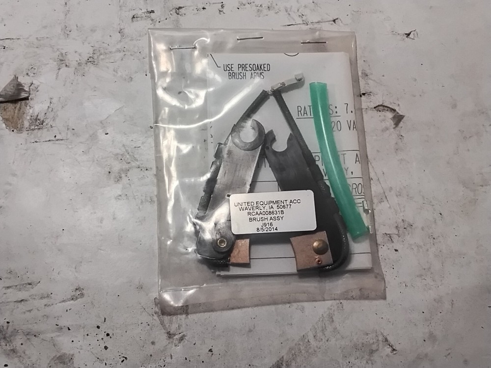 UNITER EQUIPMENT ACCESSORIES BRUSH ASSY RCAA008631B (TR29)