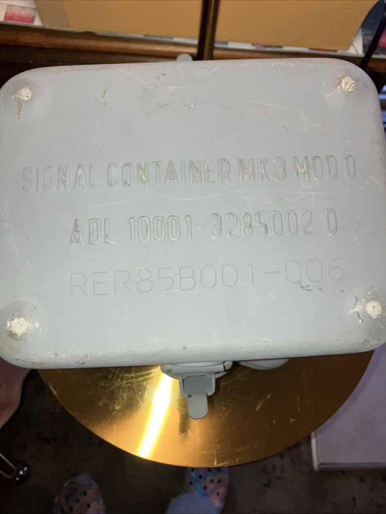 Metal Empty Signal Container MK3 M0D0