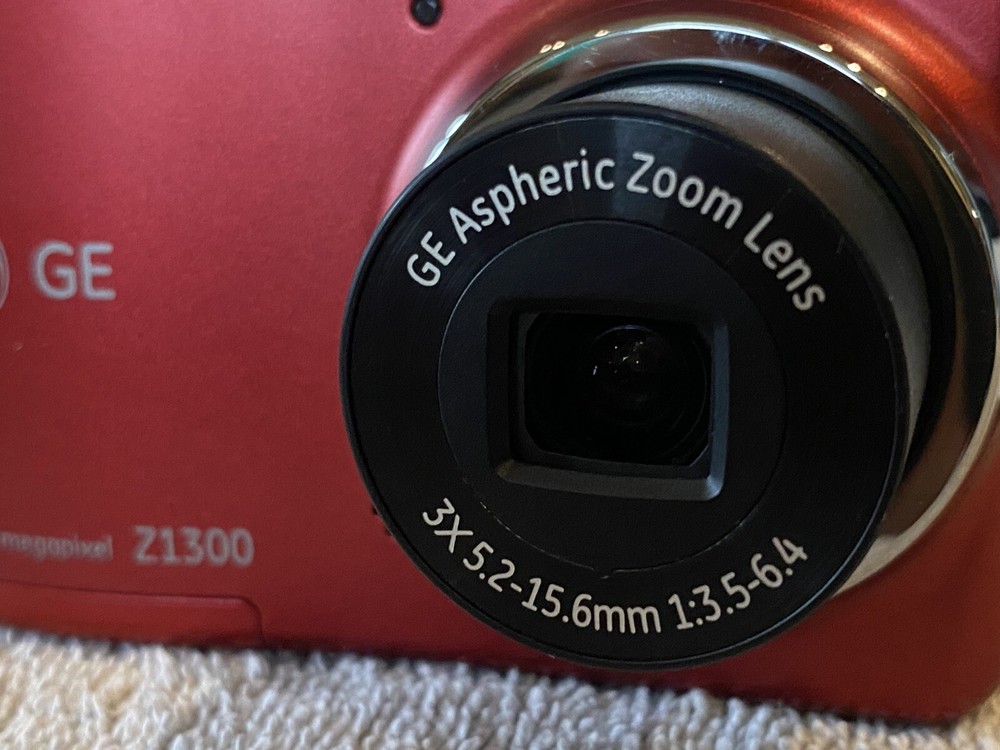 General Imaging GE Z1300 10.1MP Compact Digital Camera Red Tested